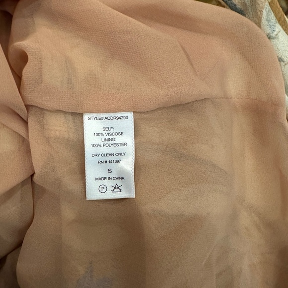 ASTR THE LABEL | Sleeveless floral midi wrap dress - Picture 8 of 10